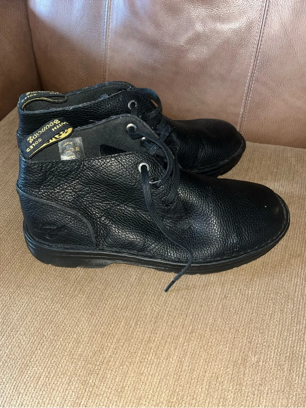 Dr martens size 10 men’s Sussex black leather mid boots EUC